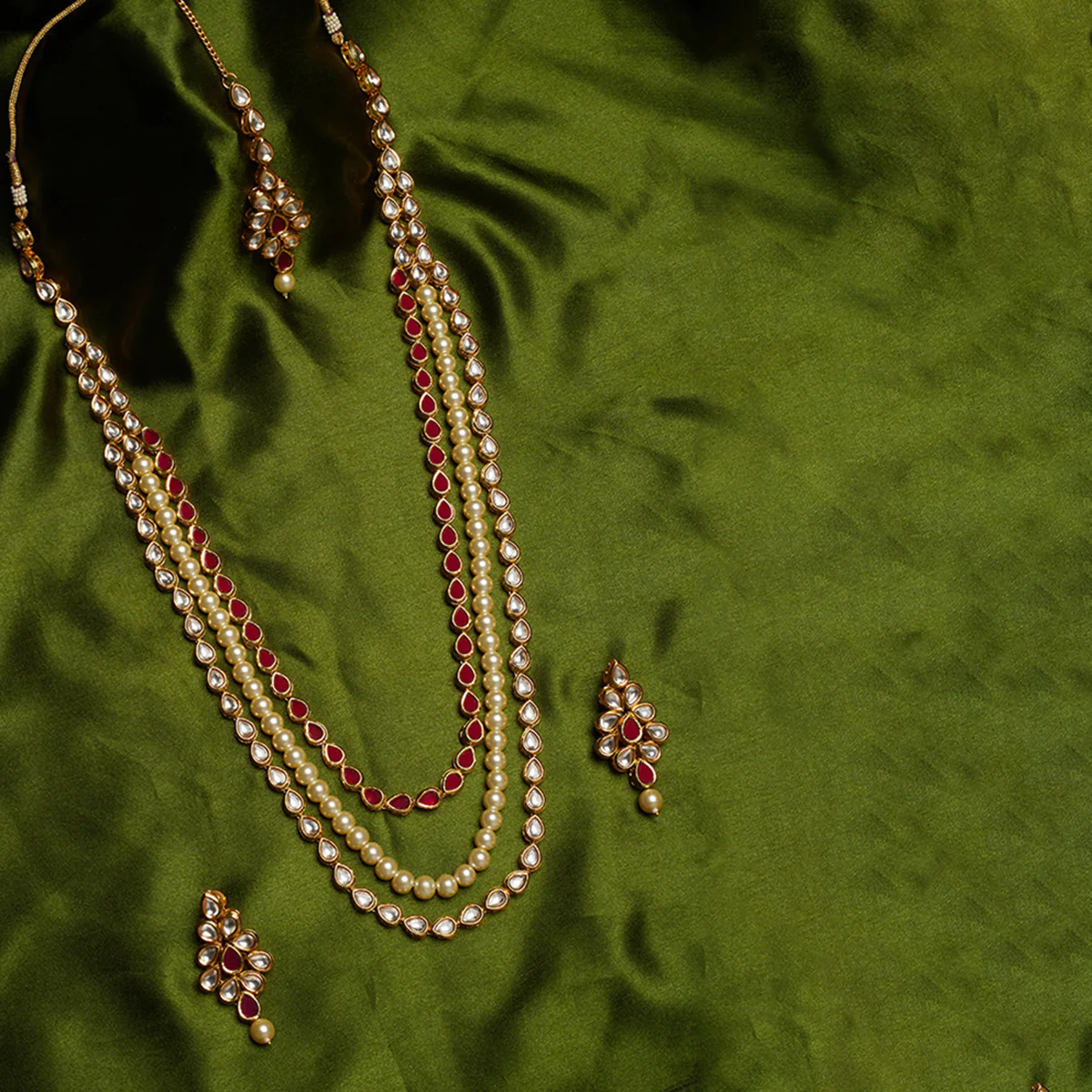 3 Layered Kundan With Pearl Beaded Maang Tika Set For Women