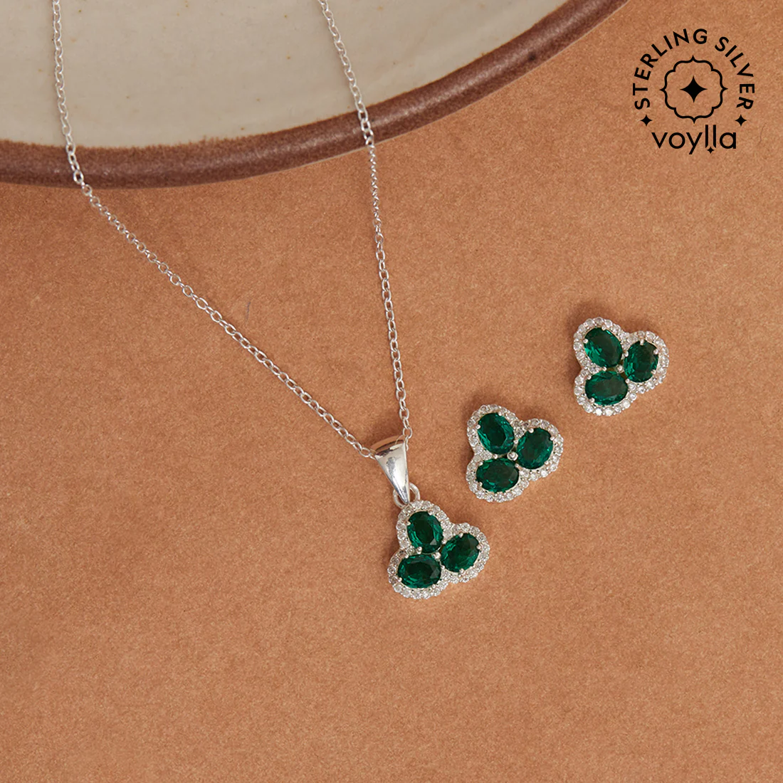 3 Petal Emerald Coloured CZ 925 Sterling Silver Pendant Set