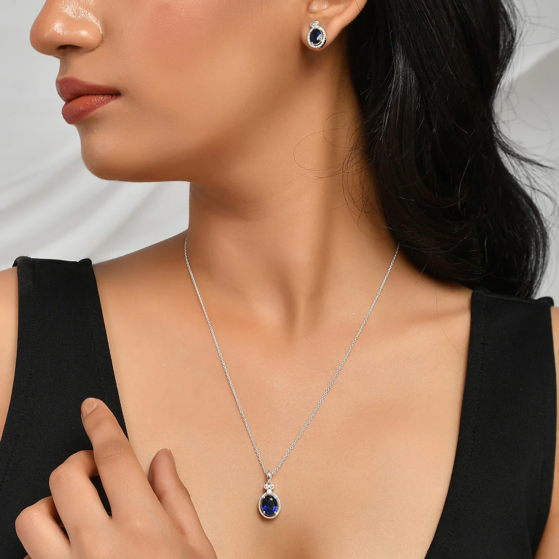 925 Sterling Silver Blue Oval Cut CZ Pendant Set - Image 2