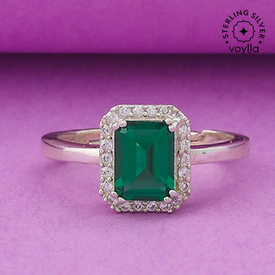 925 Sterling Silver Ring Studded With Green Stones
