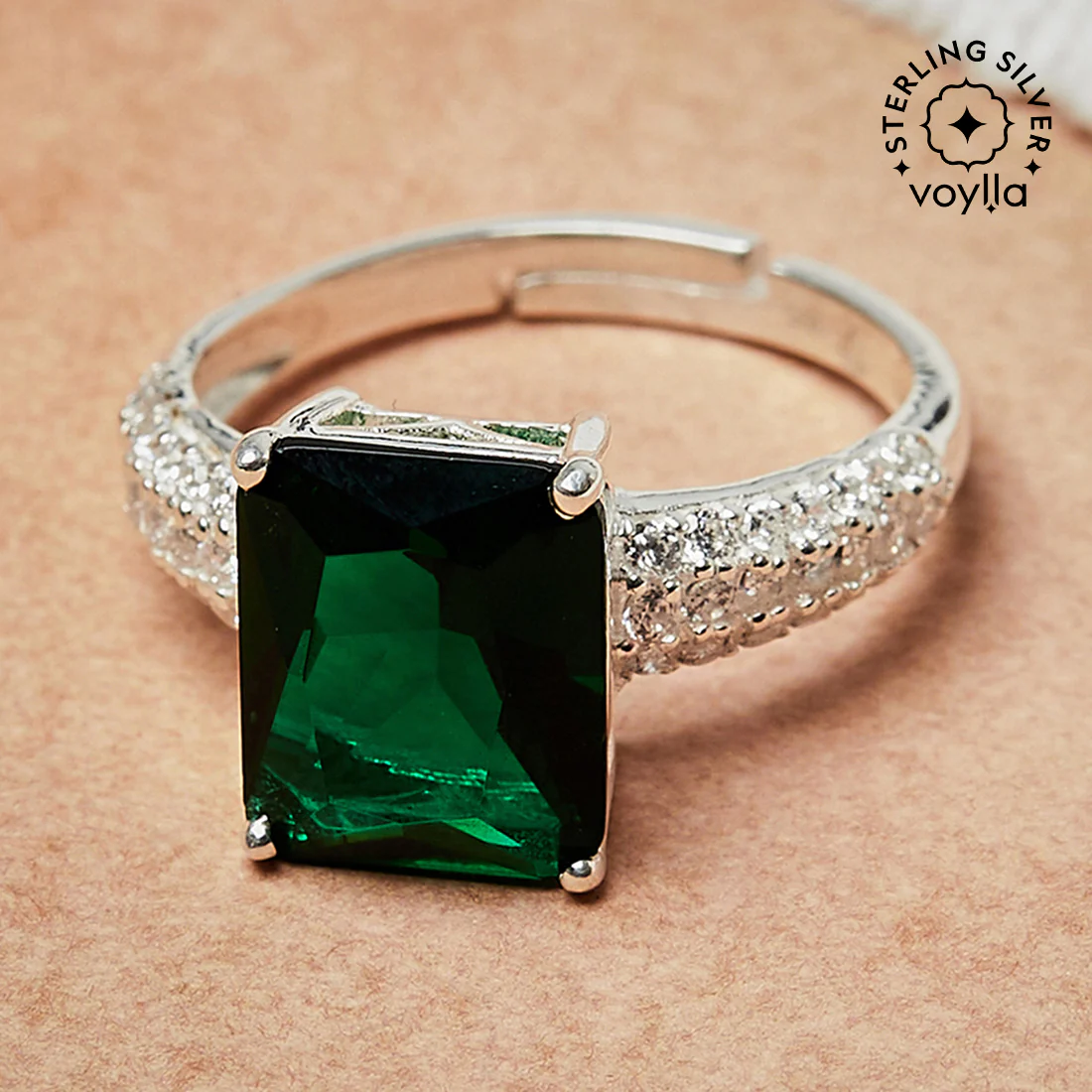 925 Sterling Silver Ring Studded With Green Stones
