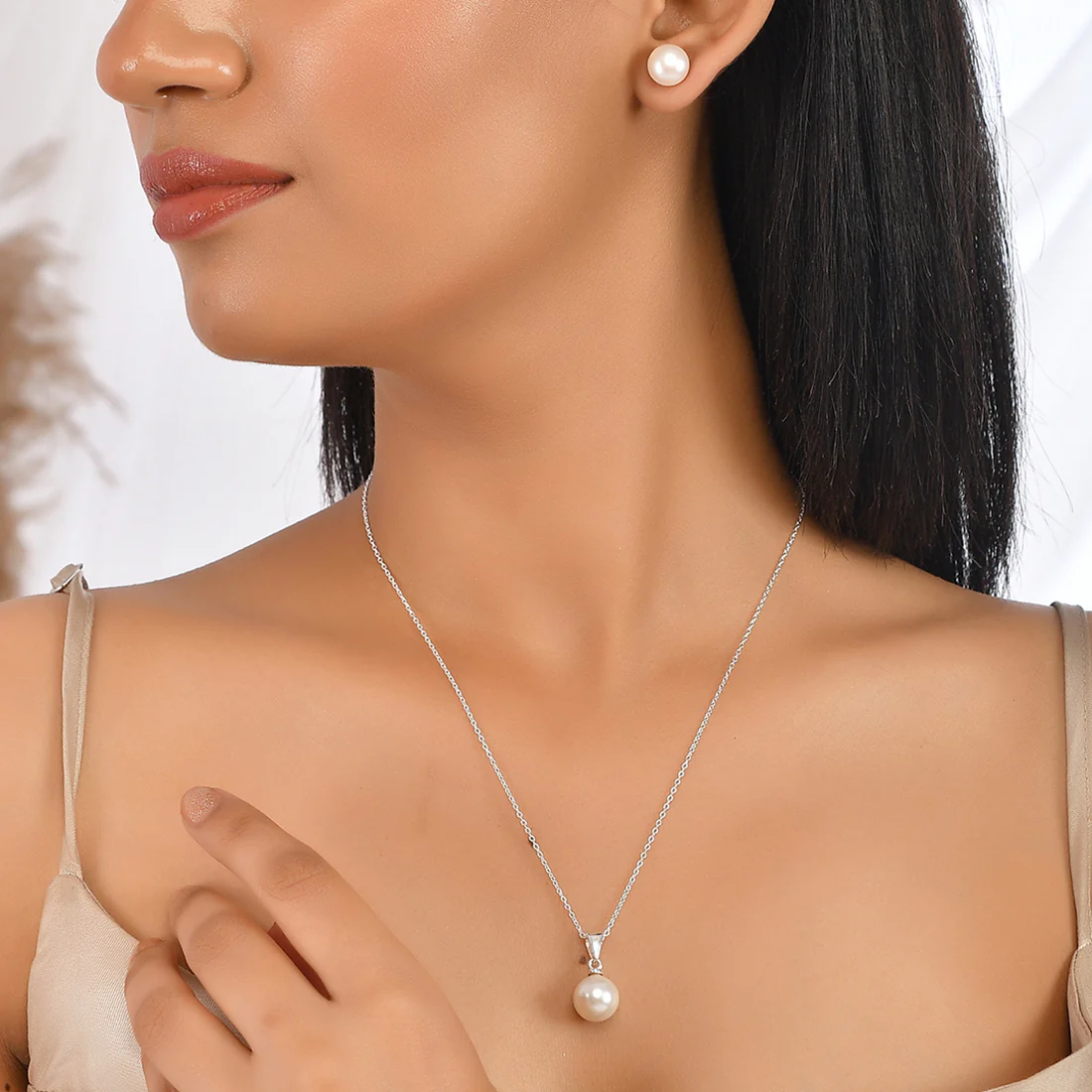 925 Sterling Silver White Pearls Pendant Set - Image 2