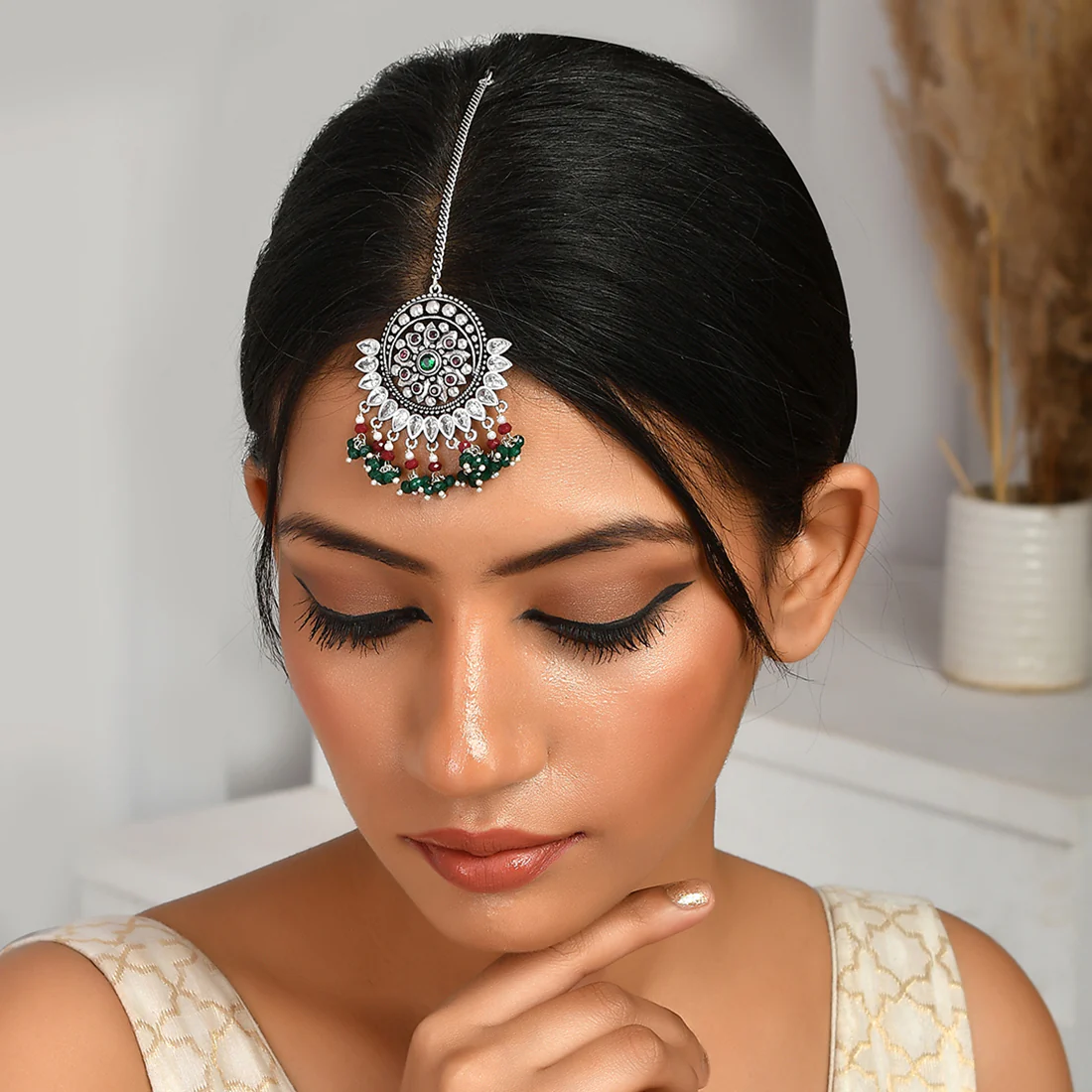 Abharan Ethnic White and Green Stones Maang Tika - Image 2