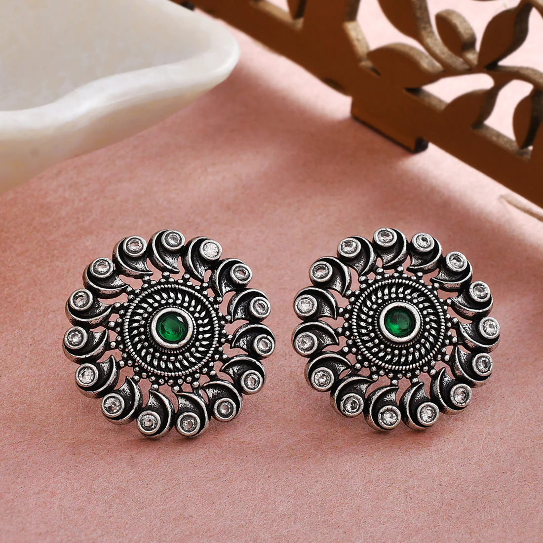 Abharan Green and White Round Cut Stones Stud Earrings
