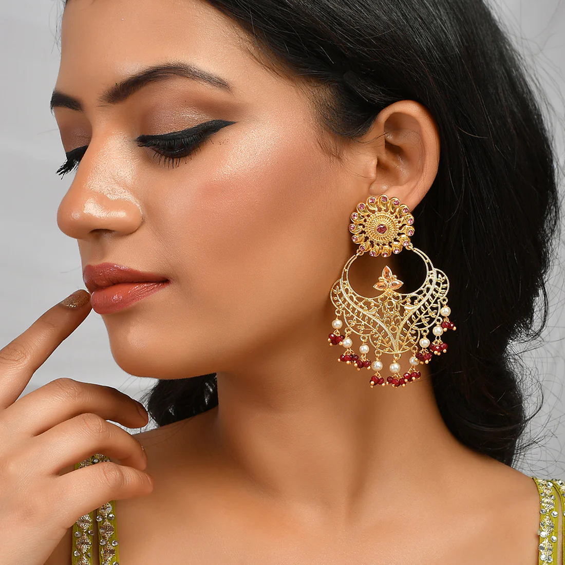 Abharan Jaali Design White Pearls Ethnic Earrings - Image 2
