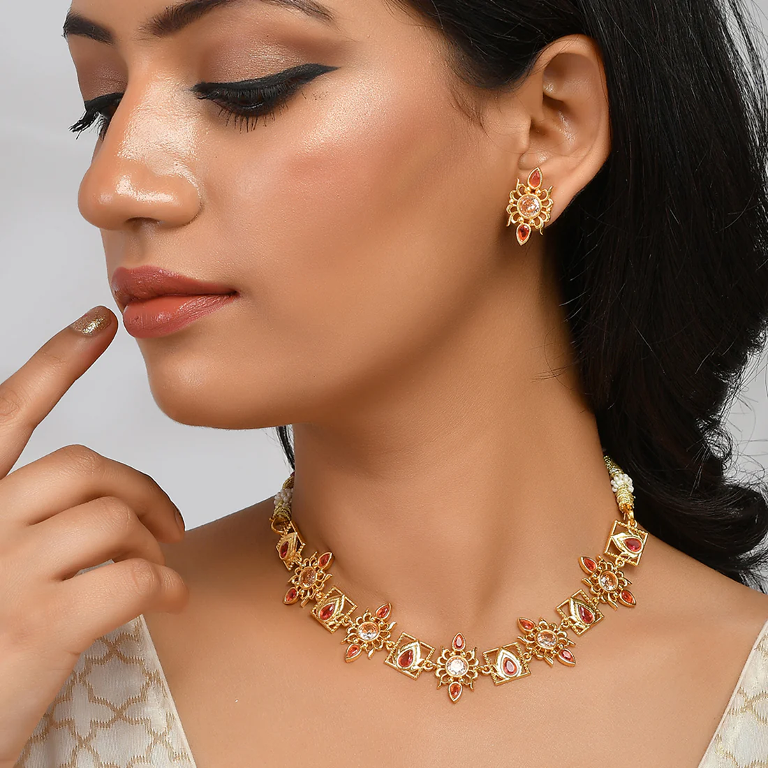 Abharan Teardrop Cut Red Stones Jewellery Set - Image 2