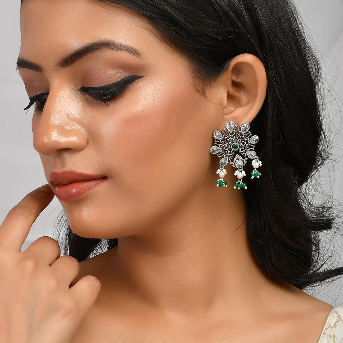 Abharan Teardrop Cut White Stones and Pearls Stud Earrings - Image 2