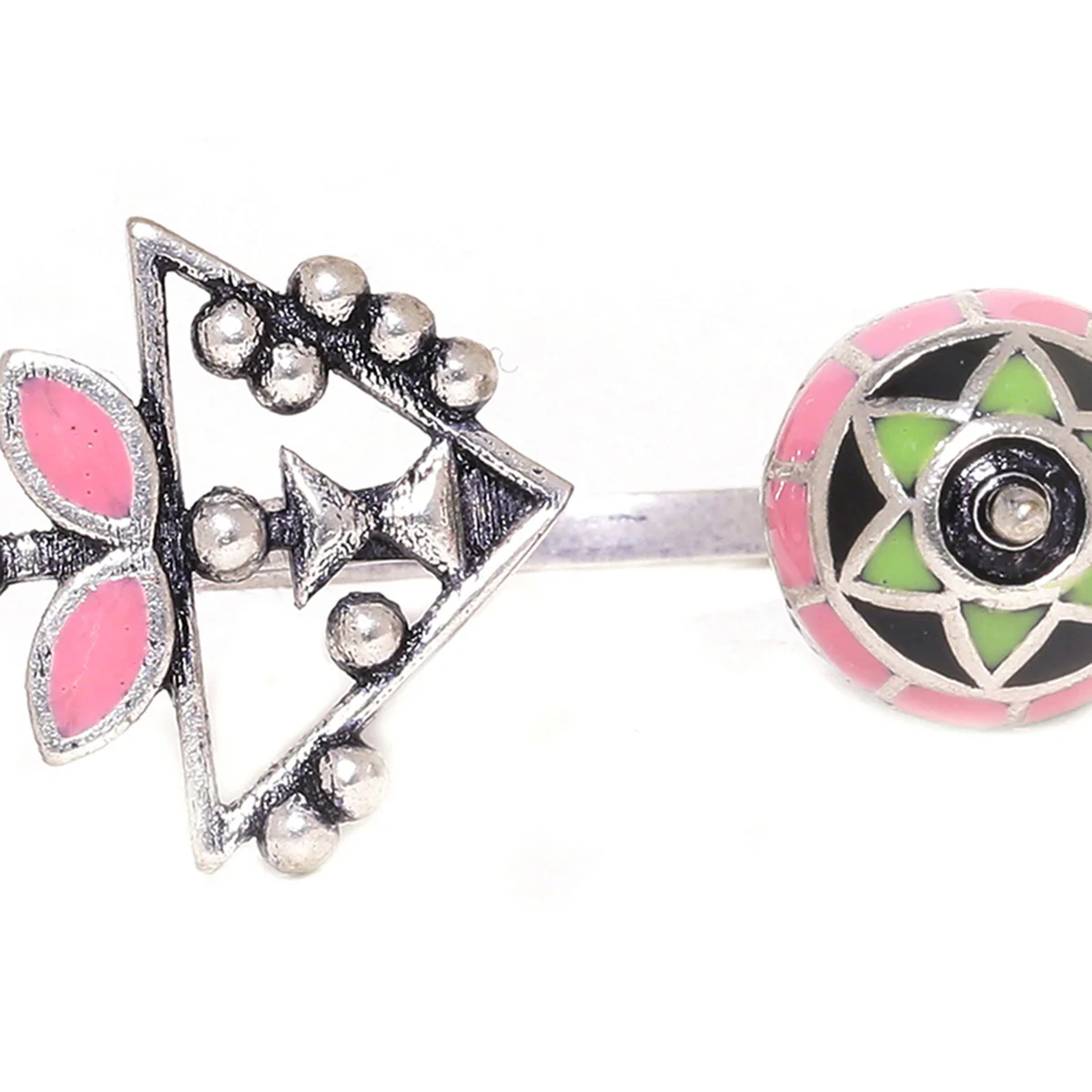 Adorned Spin Floral Motifs Ring - Image 4