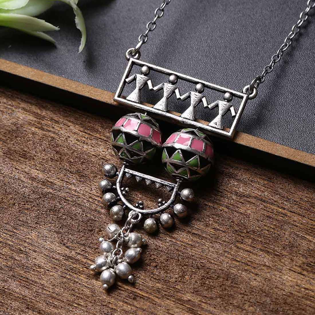 Adorned Spin Tribal Figured Necklace