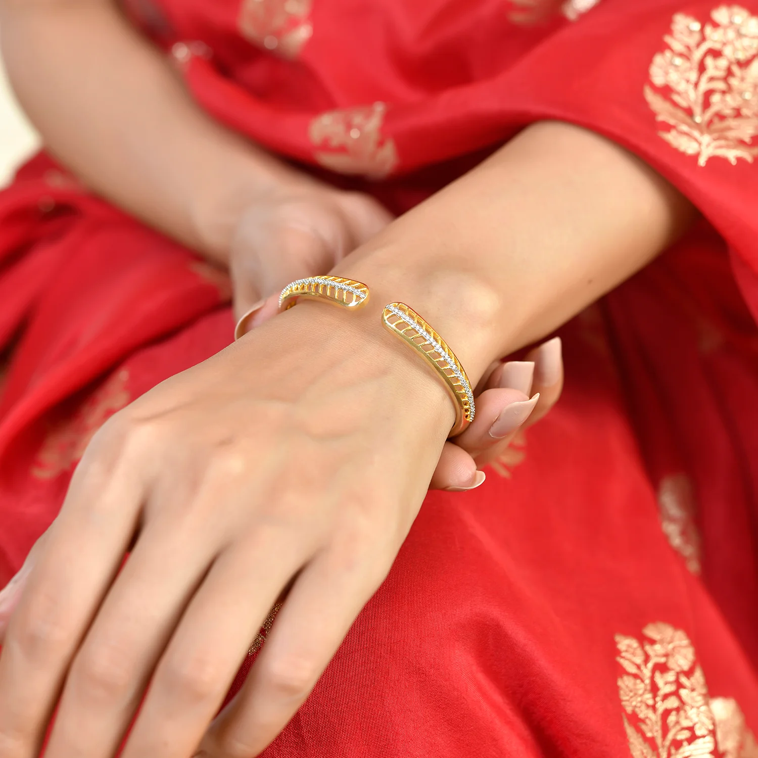 Alpana Paisley Open Hinge Bracelet - Image 2
