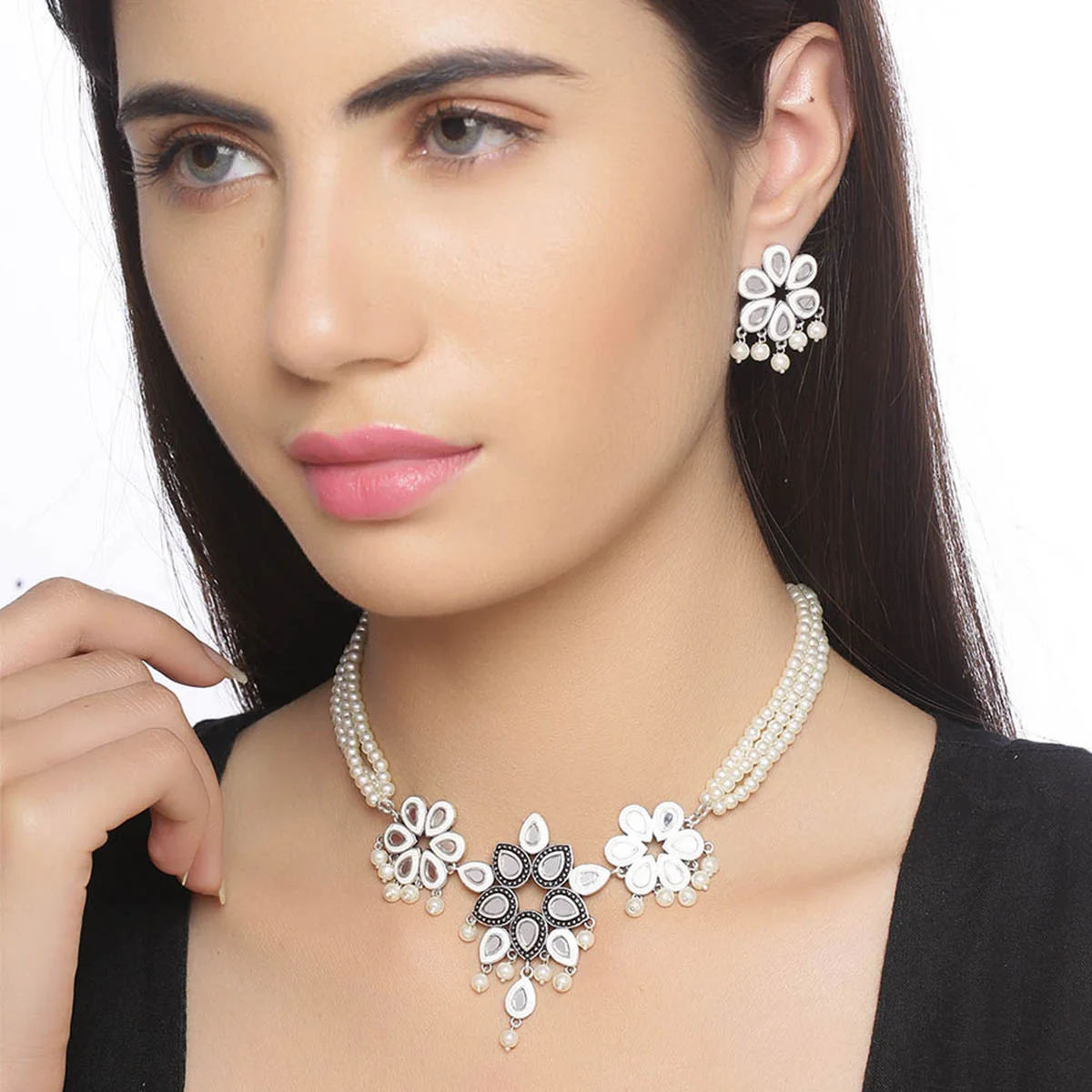 Amaira Faux Pearls Adorned Necklace Set - Image 2