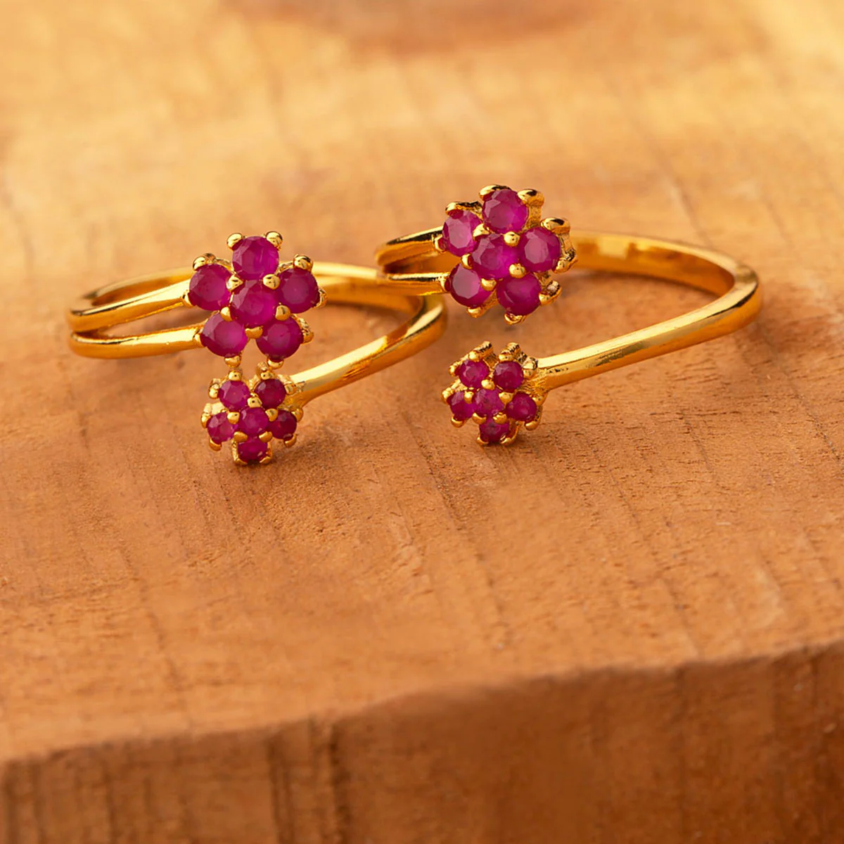 American Diamond Gems Adorned Floral Toe Rings