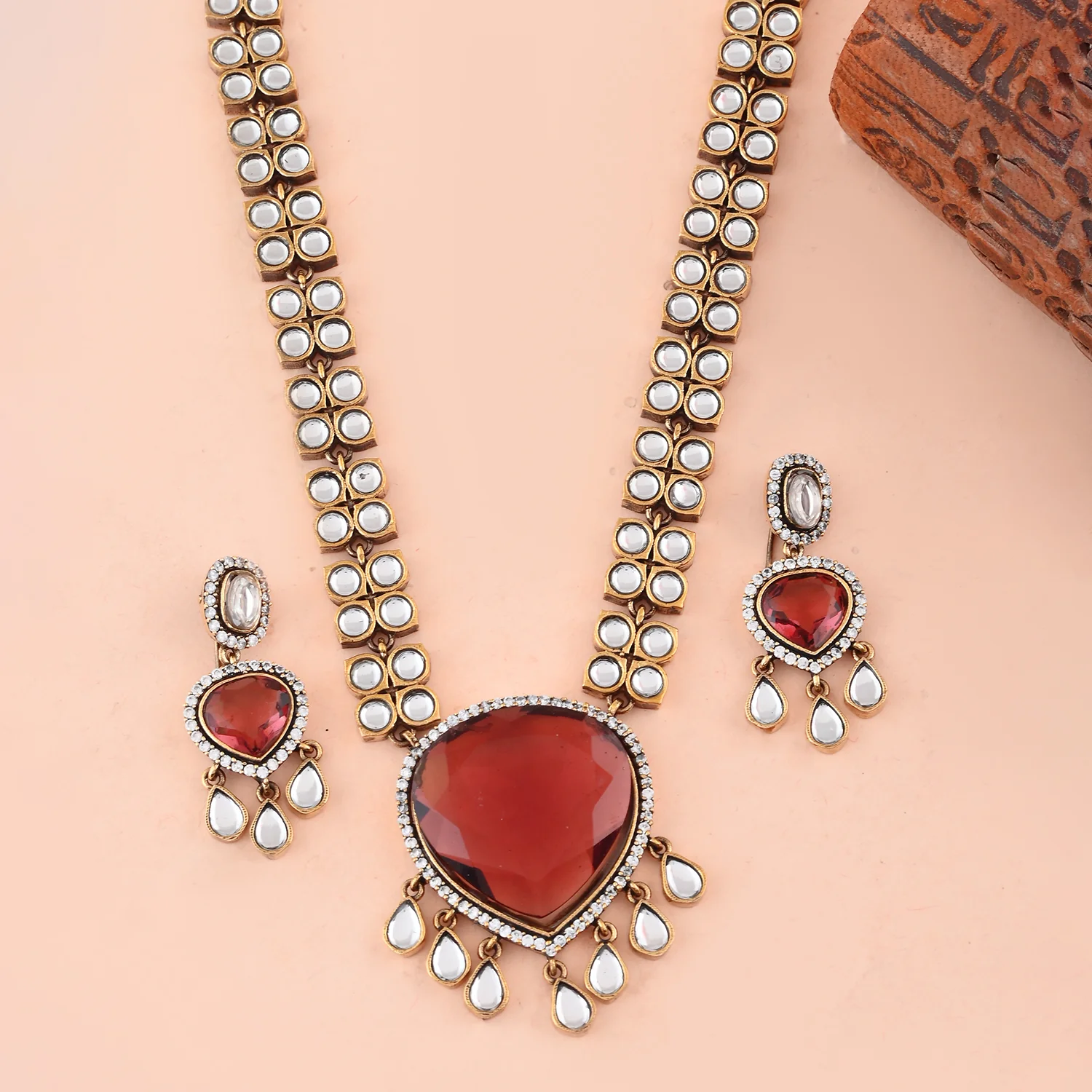 Antique Opulance Elegant Red Stone Necklace Set