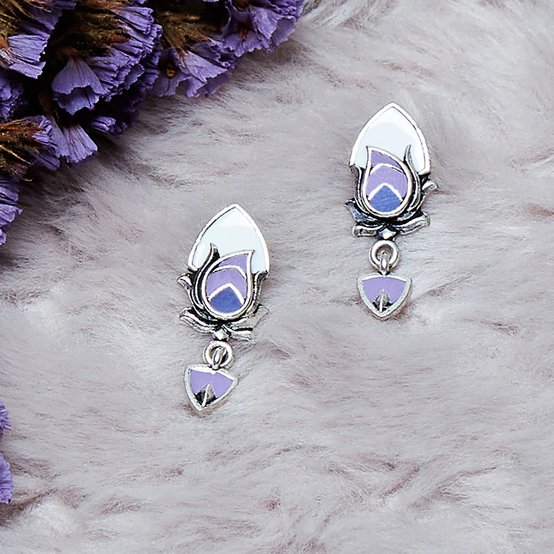 Shwet Kamal Casual Enamelled Silver Plated Tiny Drop Earrings