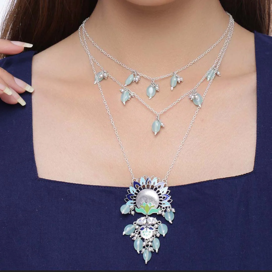 Bagh E Fiza Blooming Flower Motifs Necklace - Image 2