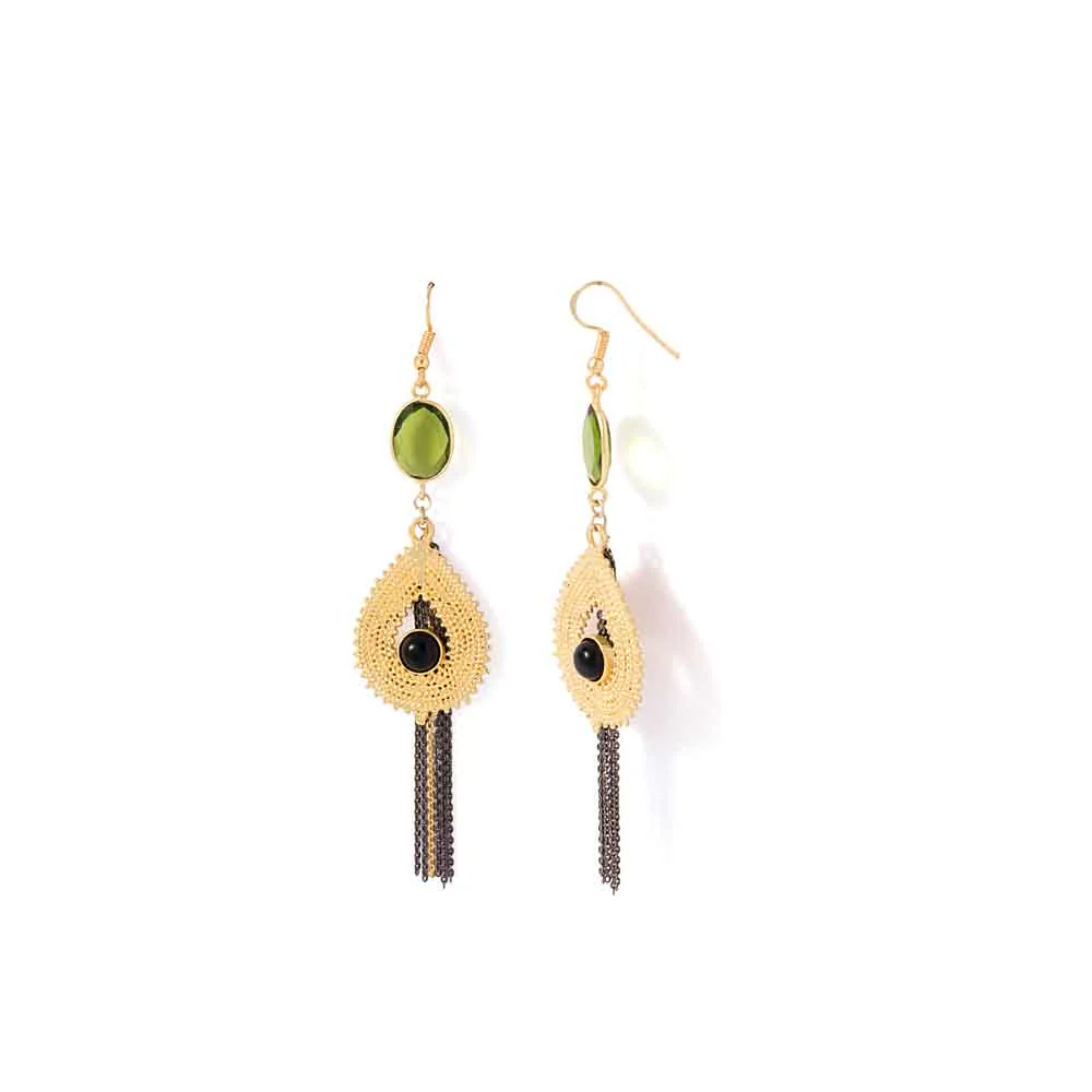 Beautiful Dangler Earrings Pair Adorned With Peridot Stone - Image 2