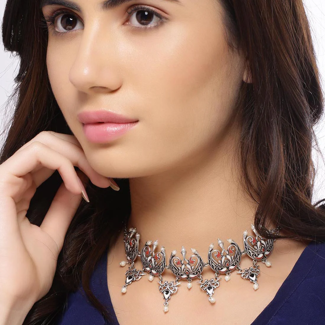 Benaras Looping Design Necklace - Image 2