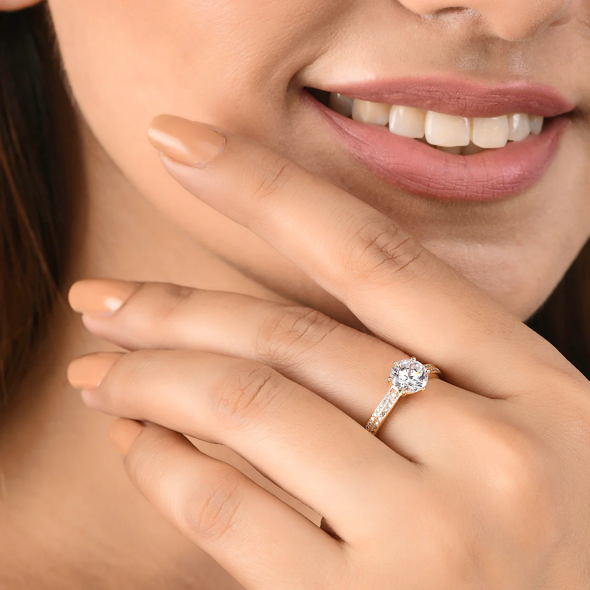 Brass Round Cut Zircon Adorned Rose Gold Plated Band Ring - Image 2