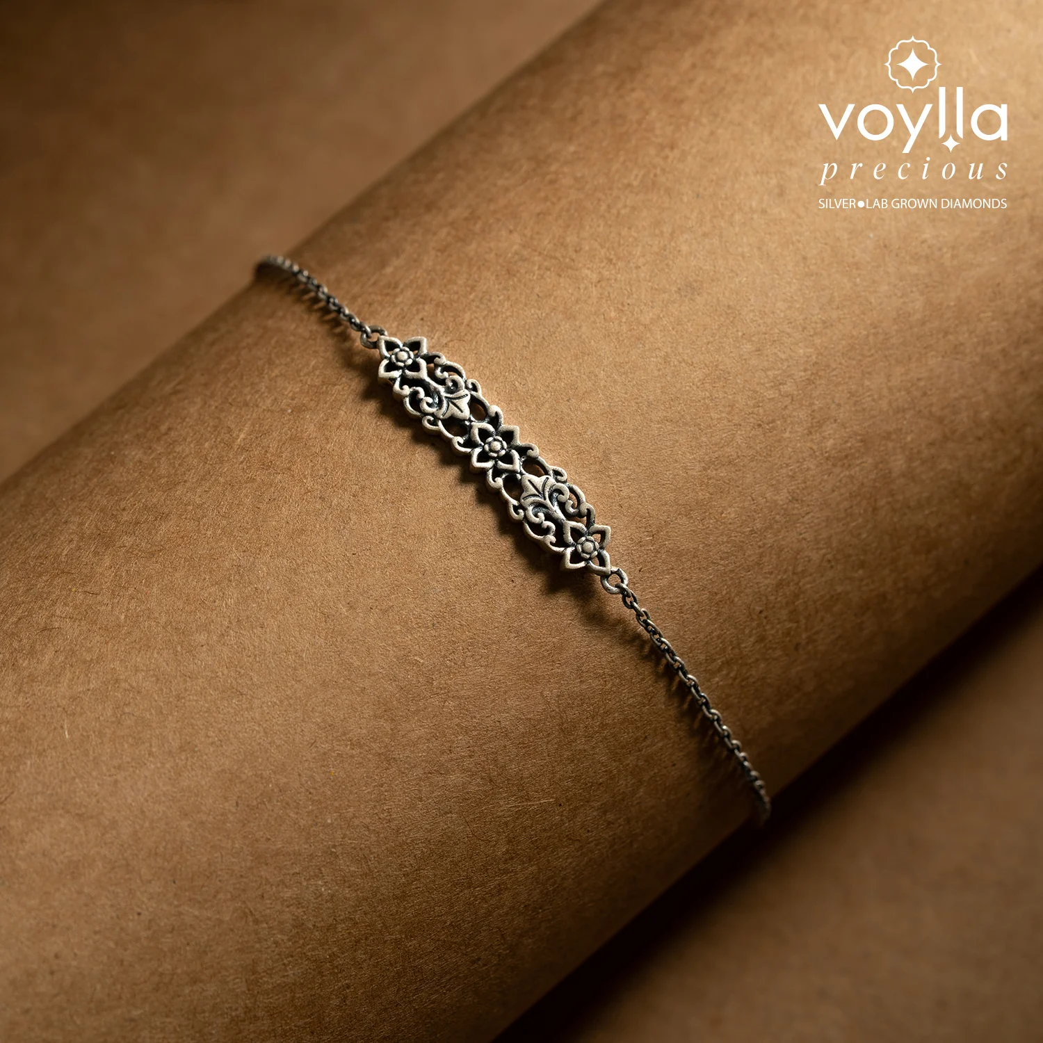 Cave Chronicles 925 Sterling Silver Floral Embellish Bracelet