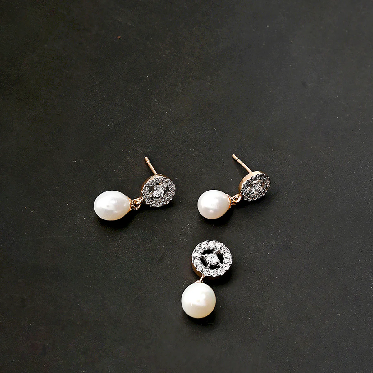Circular CZ Pendant Set