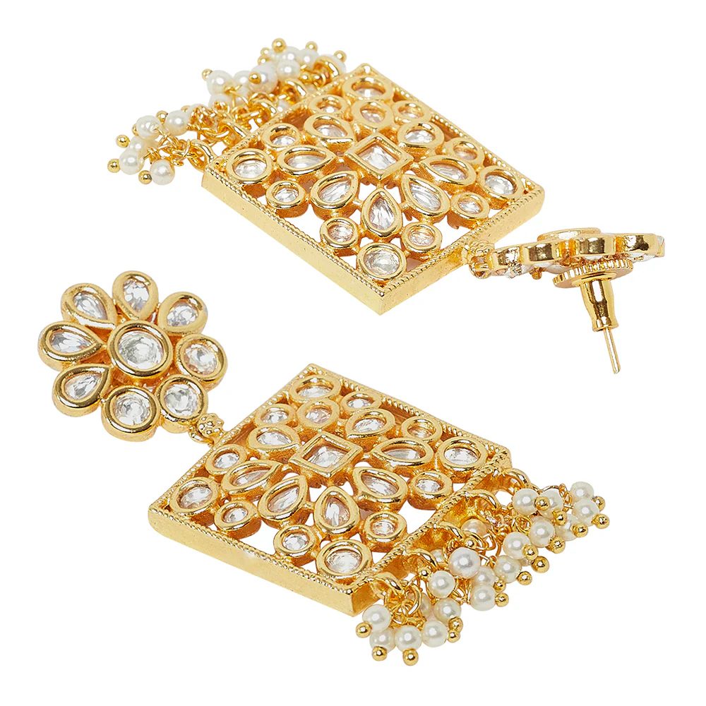 Cluster Setting Faux Kundan and White Pearls Adorned Gold Plated Brass Jewellery Set - Image 5