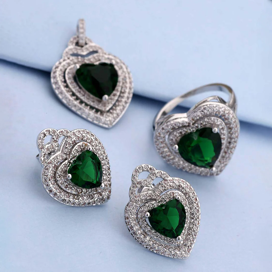 Combo Set In Heart Shape Design