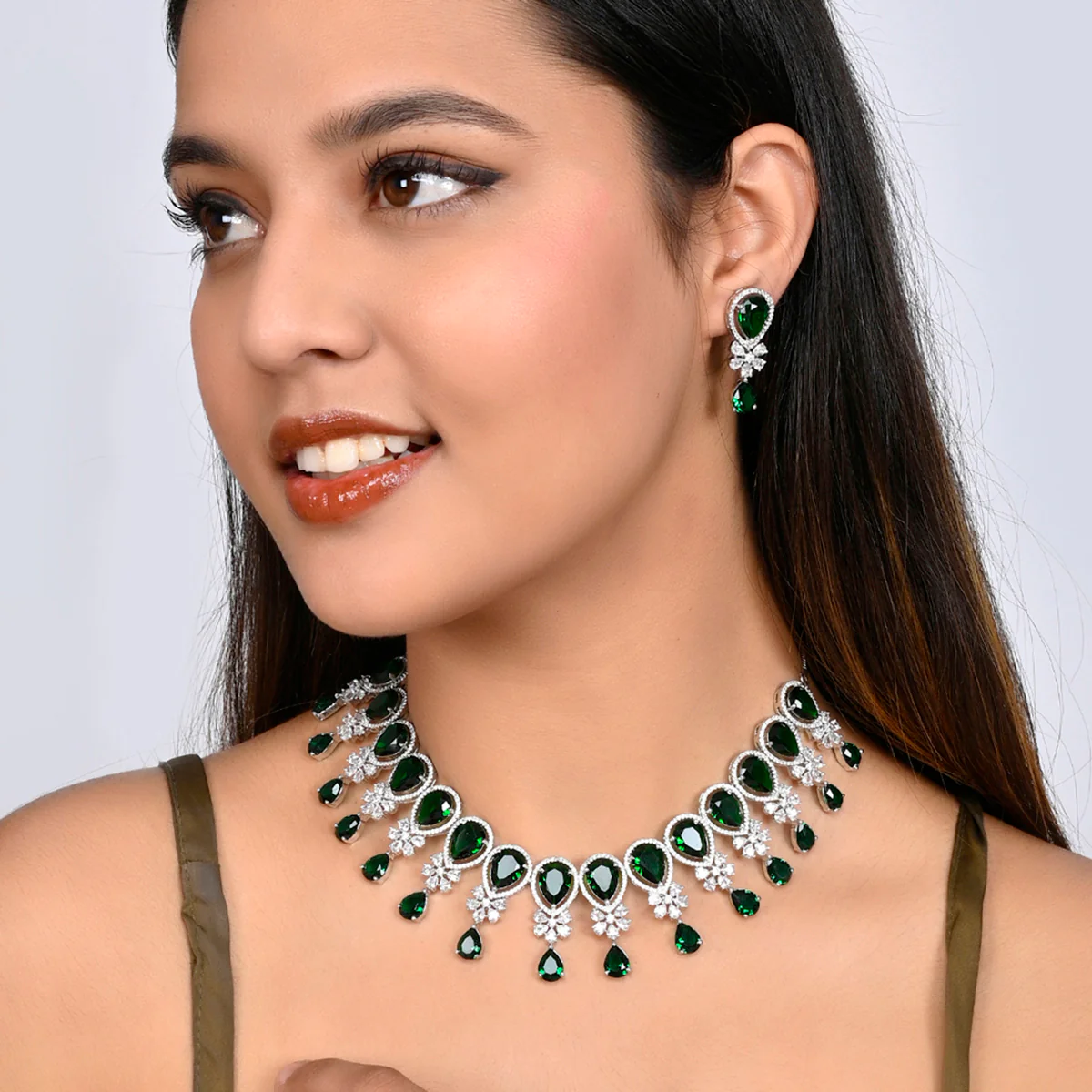 CZ Elegance Green Teardrop Zircons Jewellery Set - Image 2