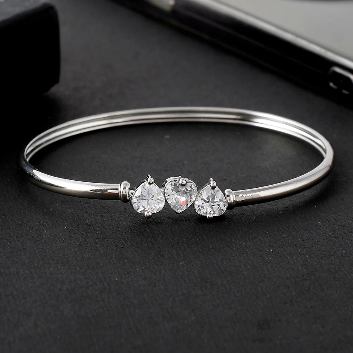 CZ Elegance Hearts Motifs White Zircons Bracelet