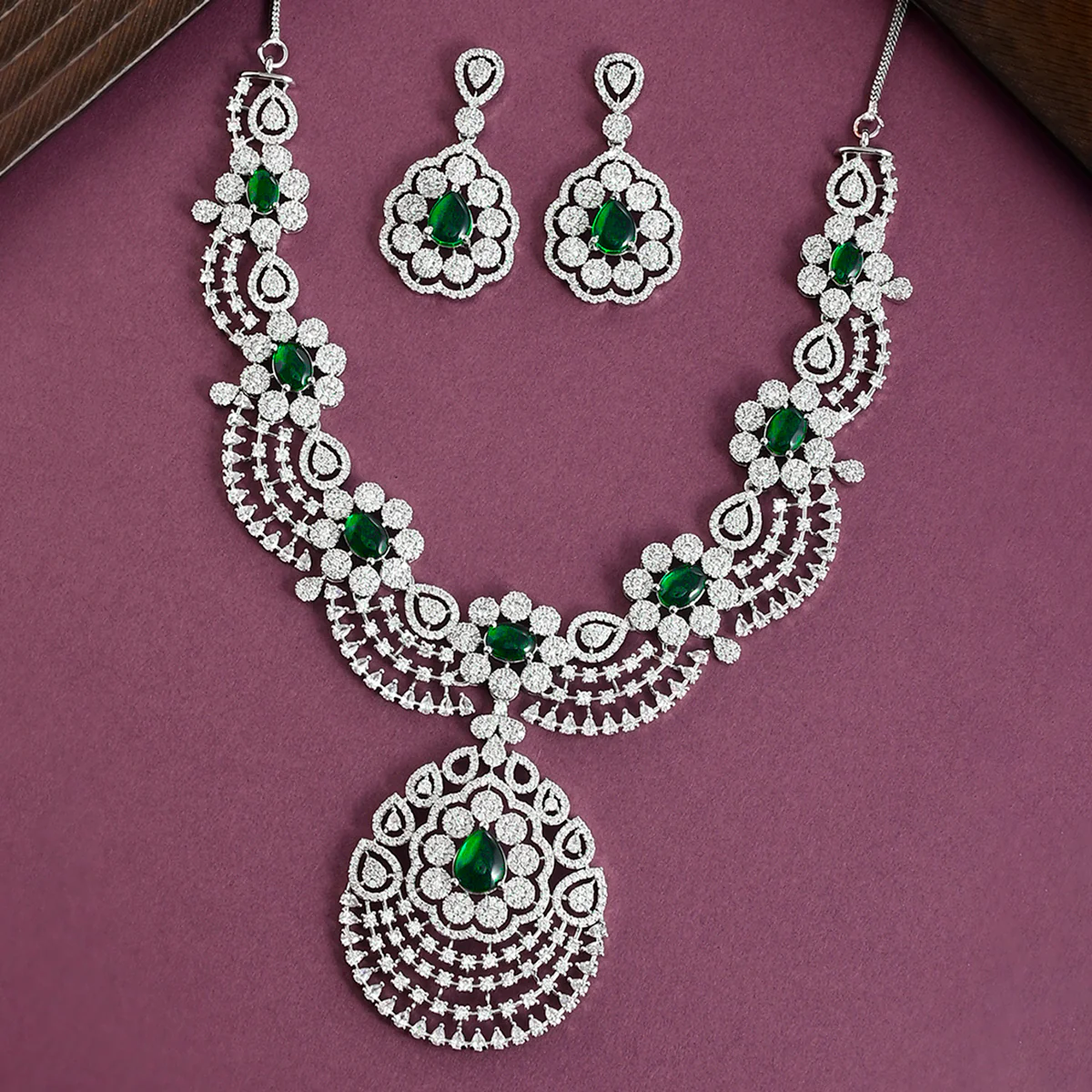 CZ Elegance Jewellery Set with Green Stones