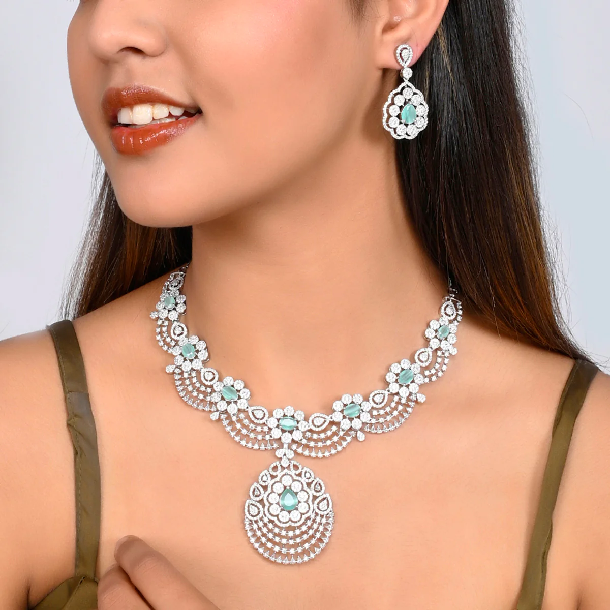 CZ Elegance Round Cut Zircons Jewellery Set - Image 2