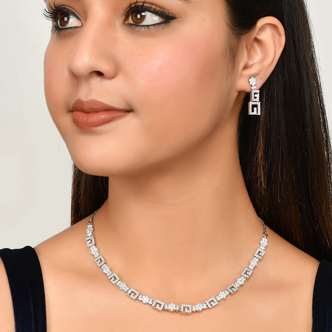Cz Elegance Silver Square Shaped Necklace Set - Image 2