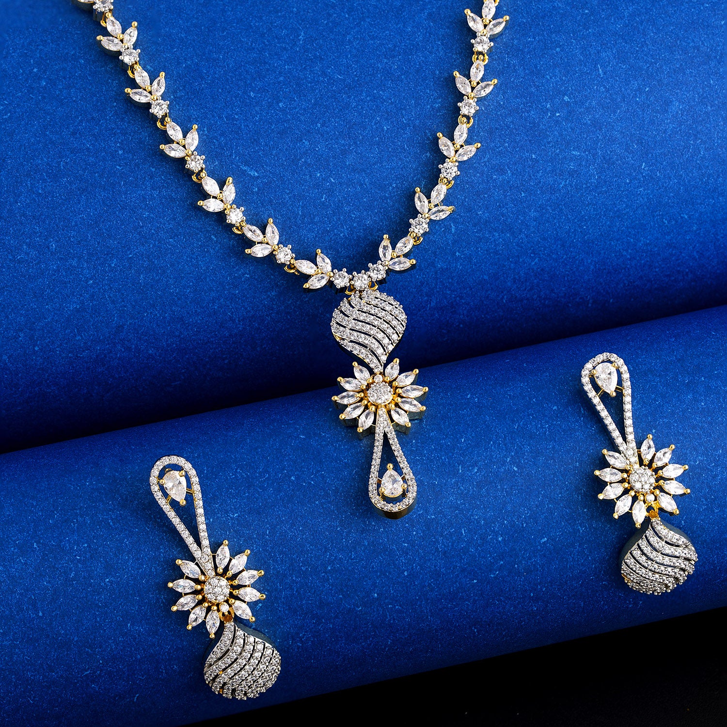 Floral Motifs Zircons Jewellery Set