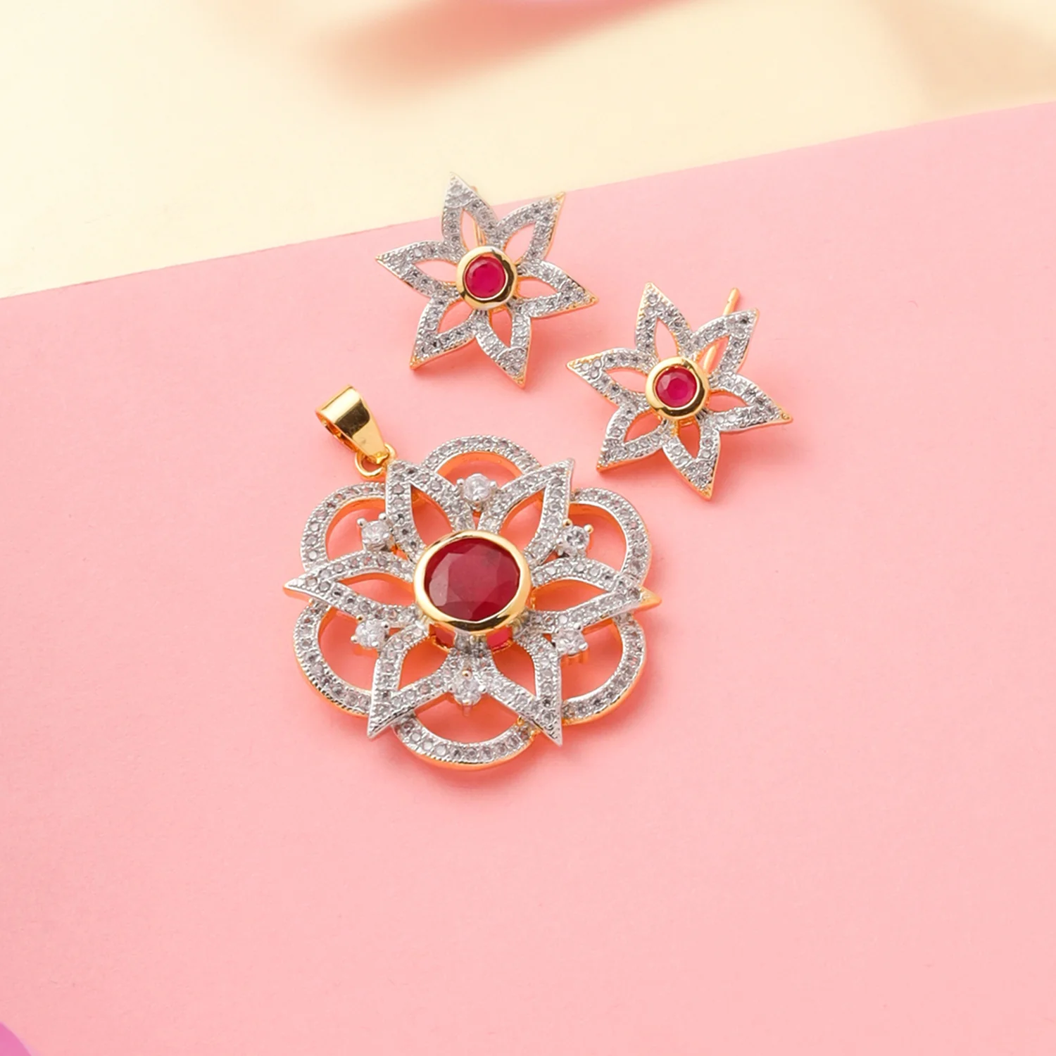 Designer Floral Pendant Set