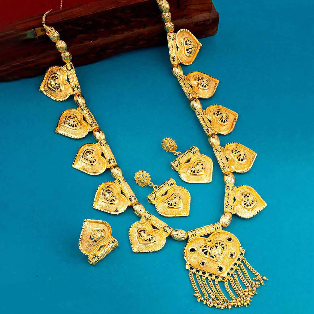 Eastern Delight Hearts Motif Necklace Set Combo