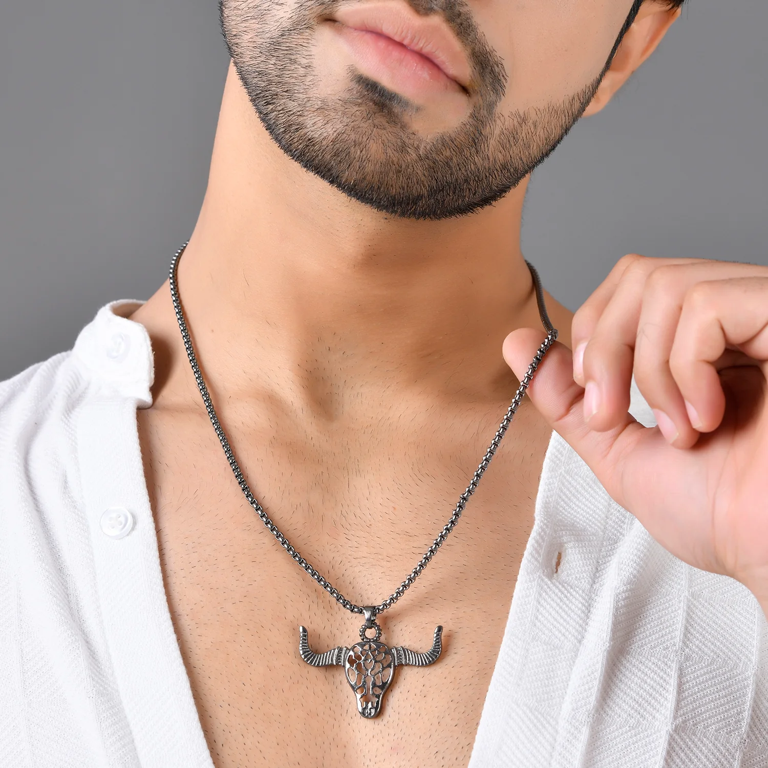 Eclipse Black Bull Pendant Men's Pendant - Image 2