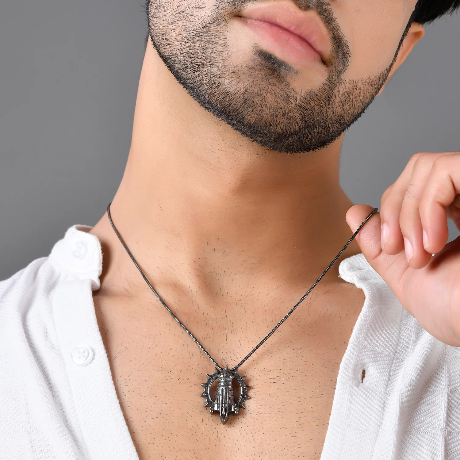 Eclipse Modern Knight Black Mens Pendant - Image 2
