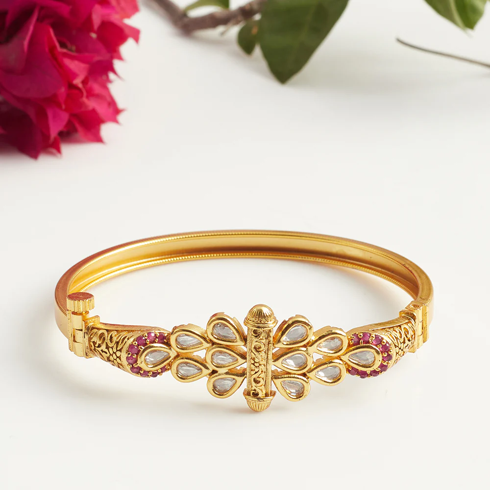 Elegance Gold Plated Traditional Bracelet