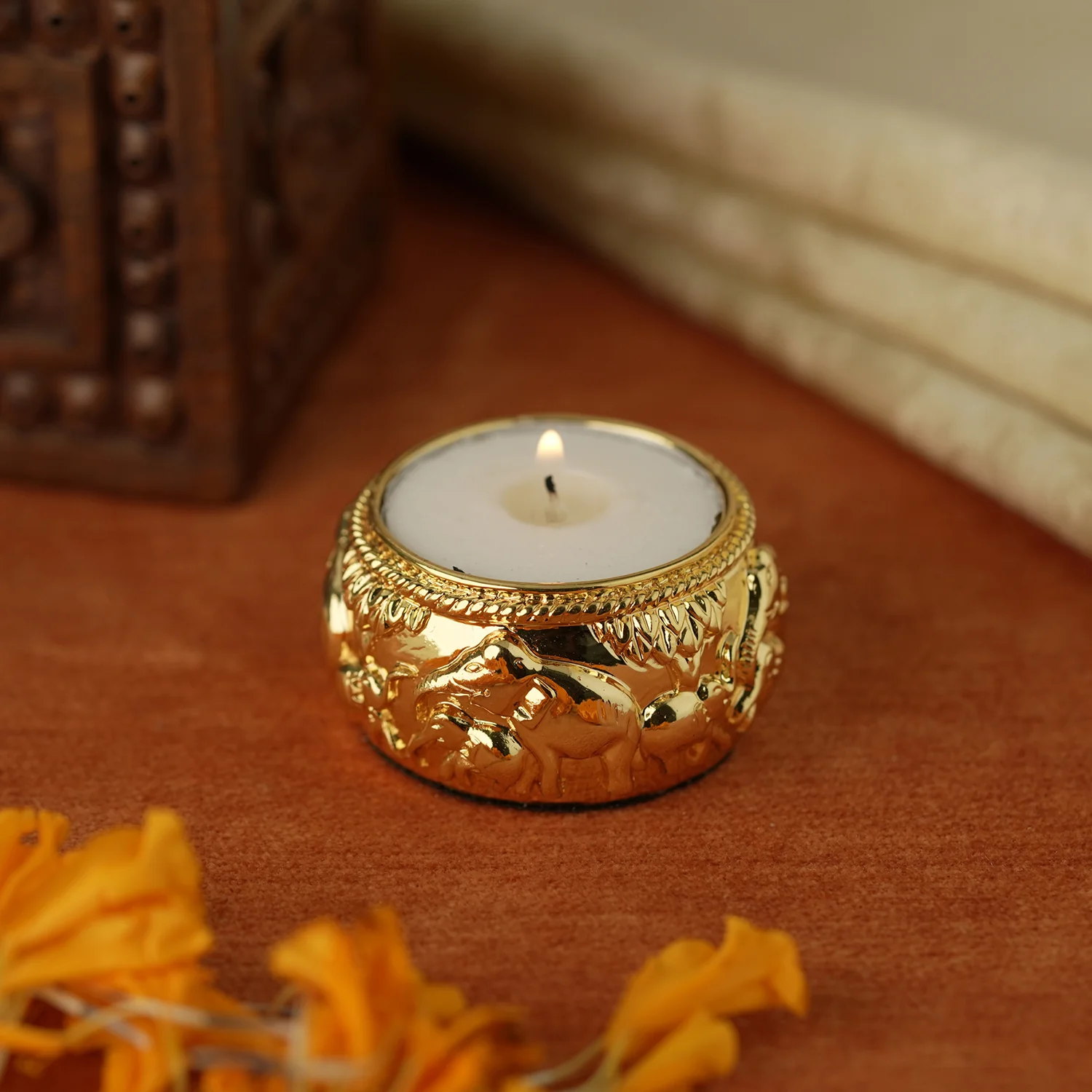 Elegant Glow Festive Tealight Holder