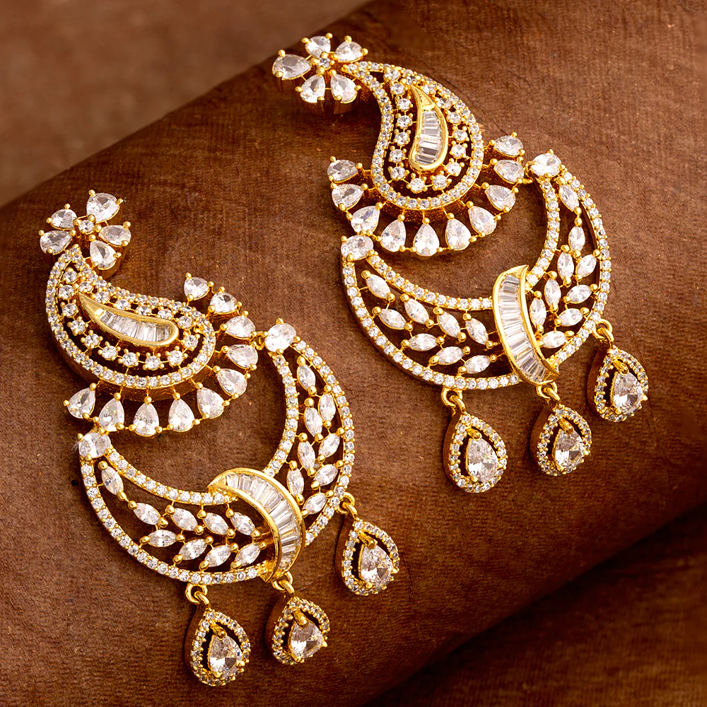 Filigree Pattern Paisley Motif Earrings