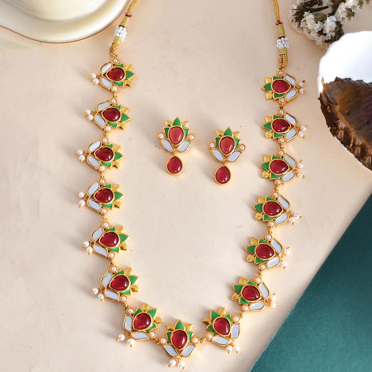 Forever More Green White Lotus Shaped Necklace Set