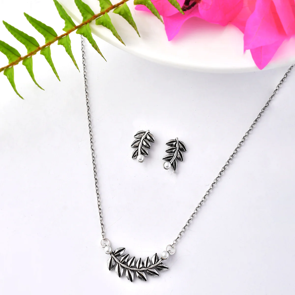 Fresh Fern Bella Necklace Set