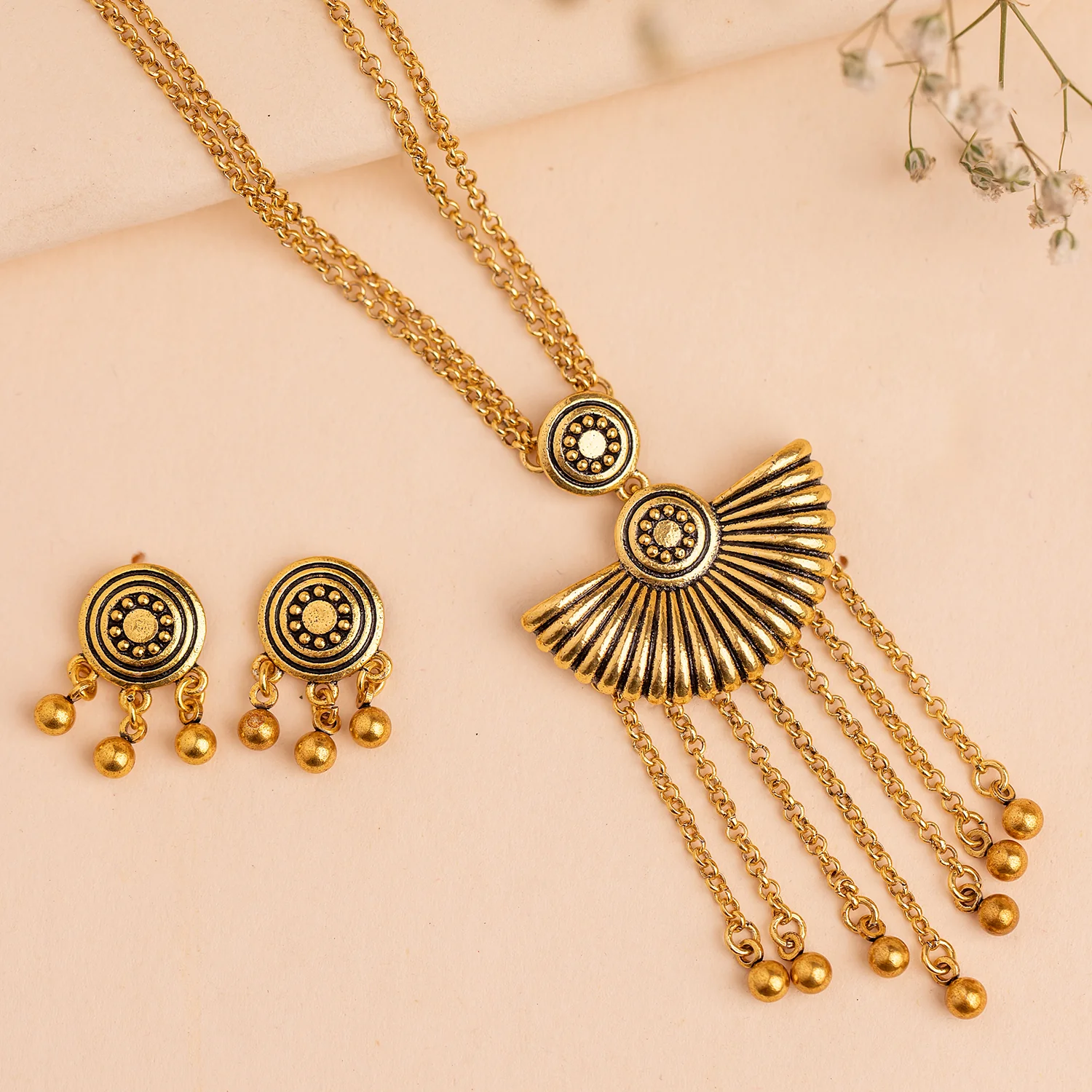 Fringes Bliss Necklace Set
