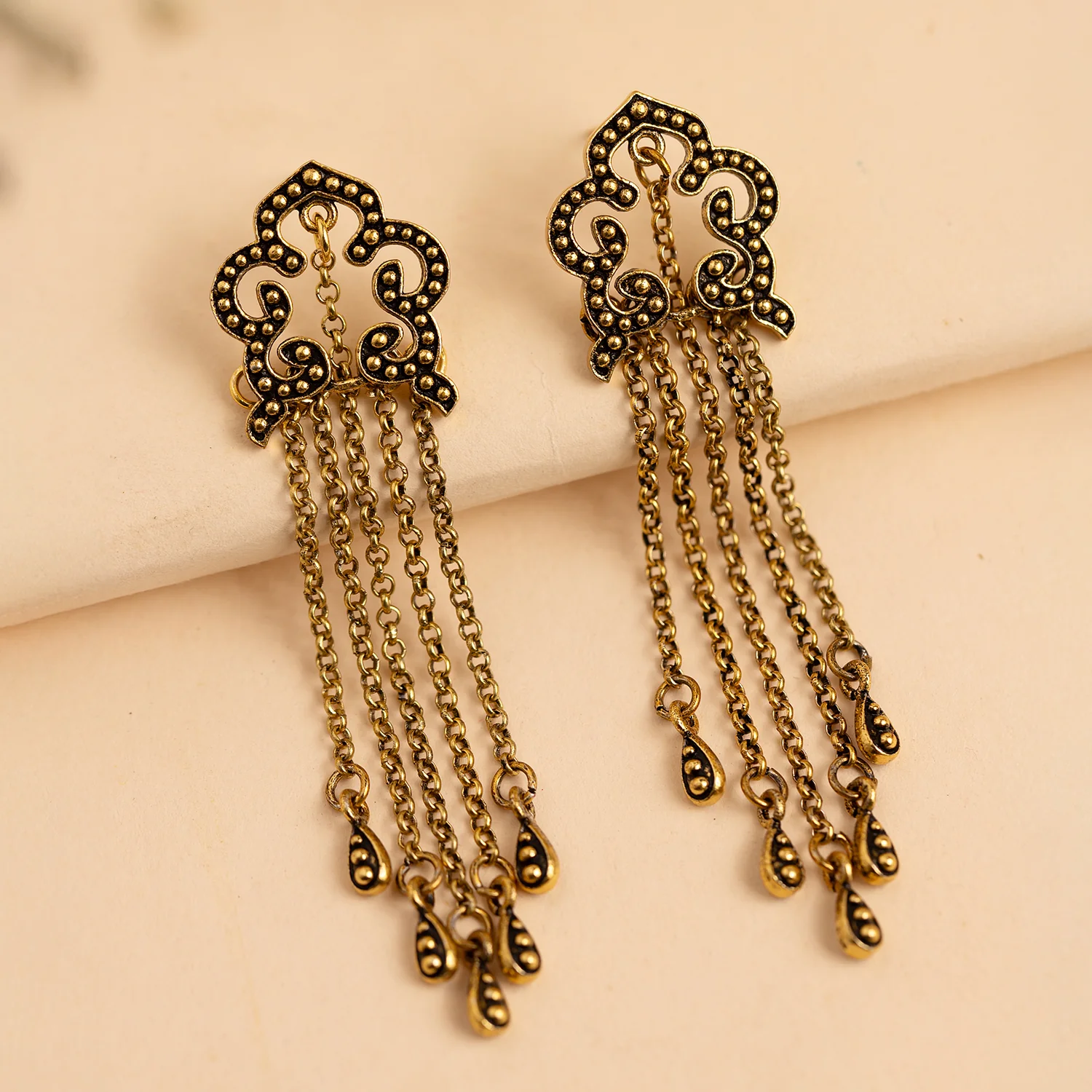 Fringes Sway In Fringe Earrings