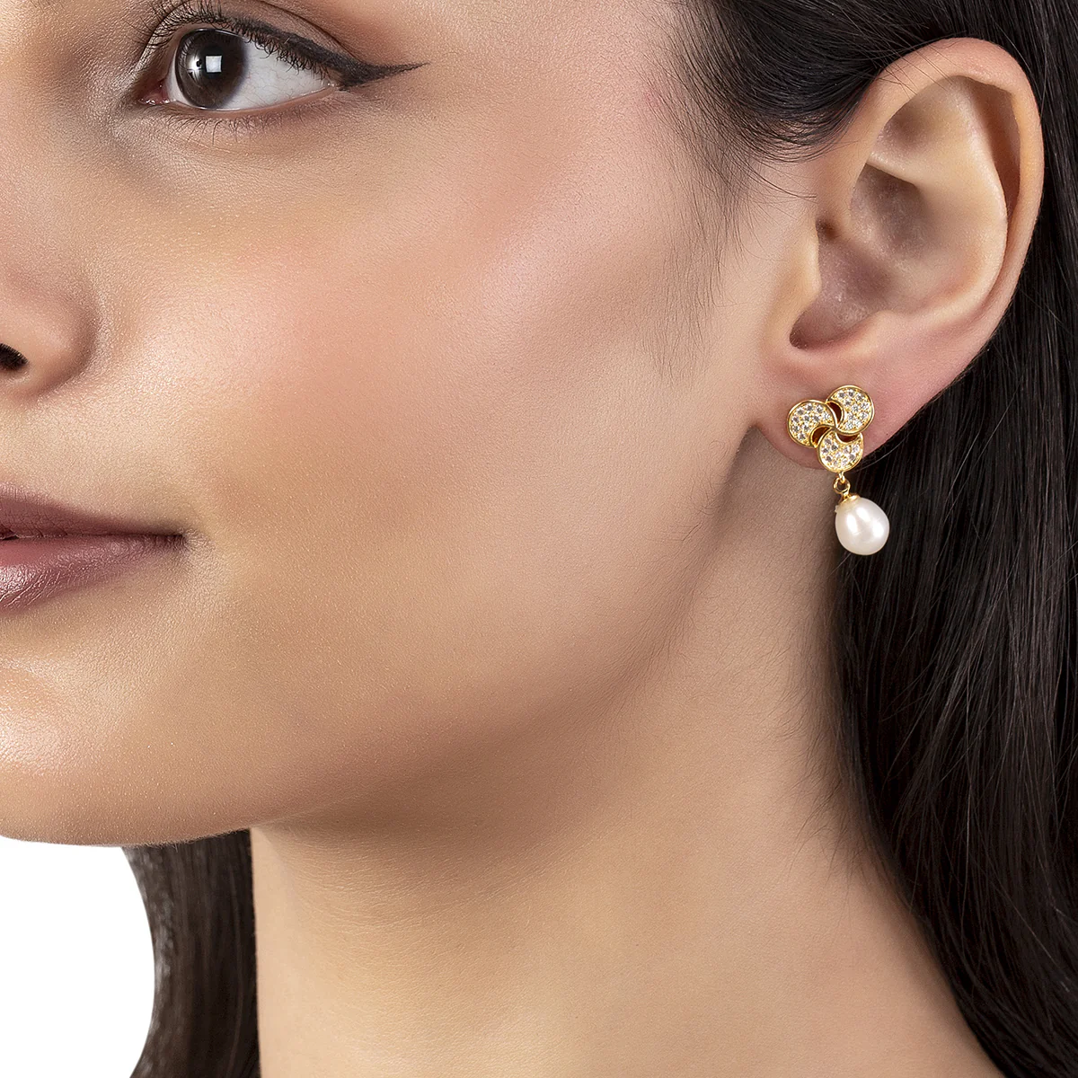 Generic Classy Earrings - Image 2