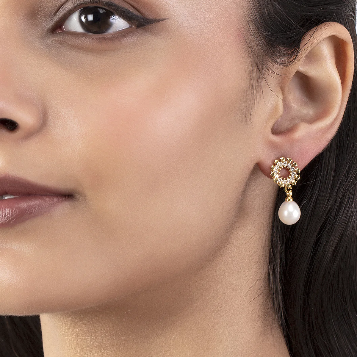 Generic Round Gold Plated Earrings - Image 2