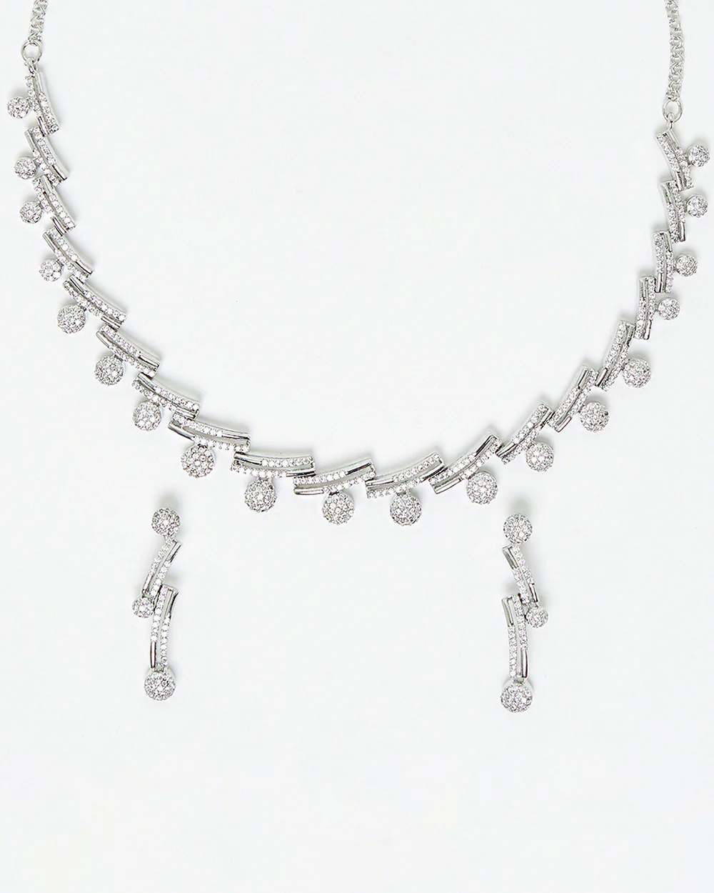 Sparkling Elegance Silver Plated Stylish Necklace Set - Image 3