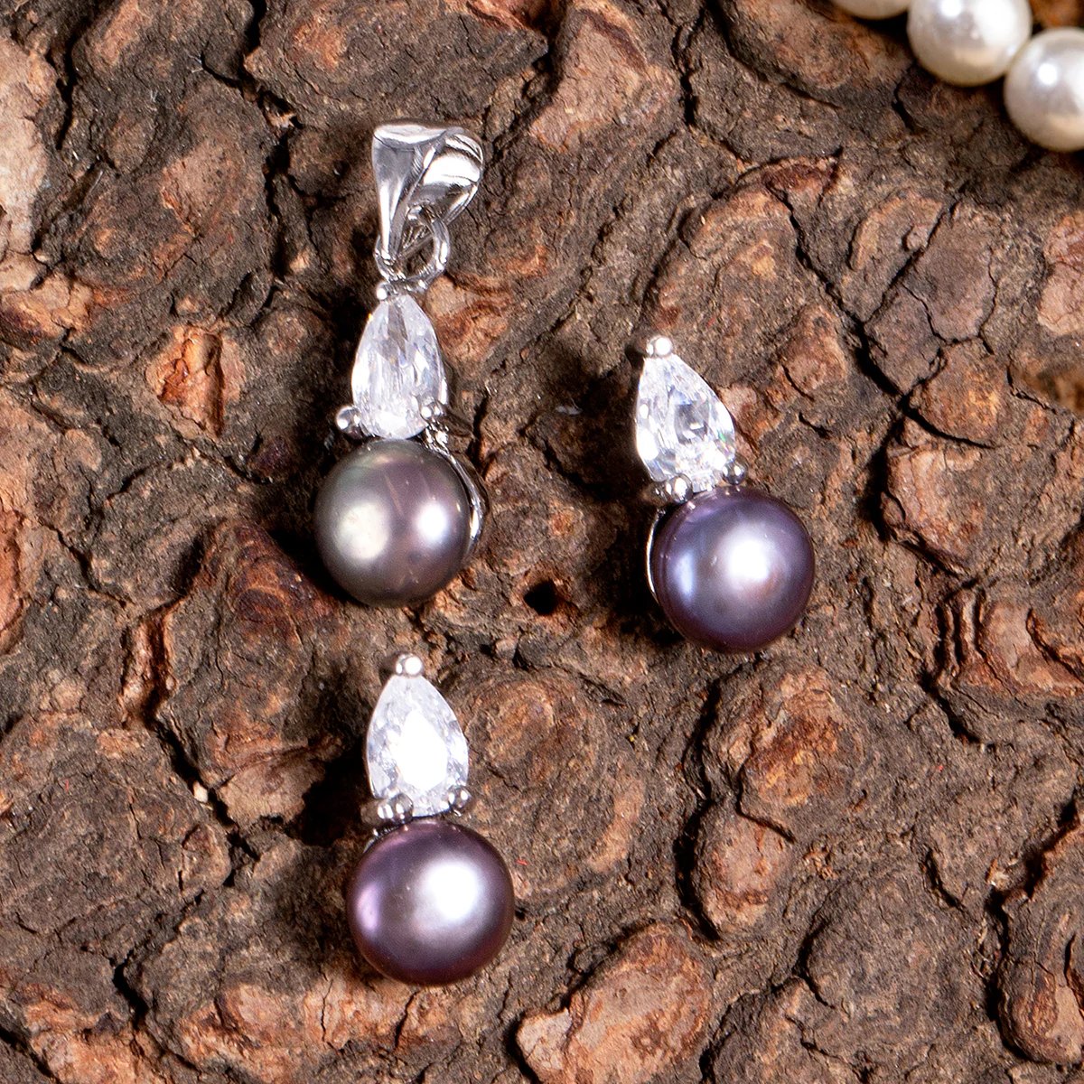 Generic Tiny Cherry Pendant Set