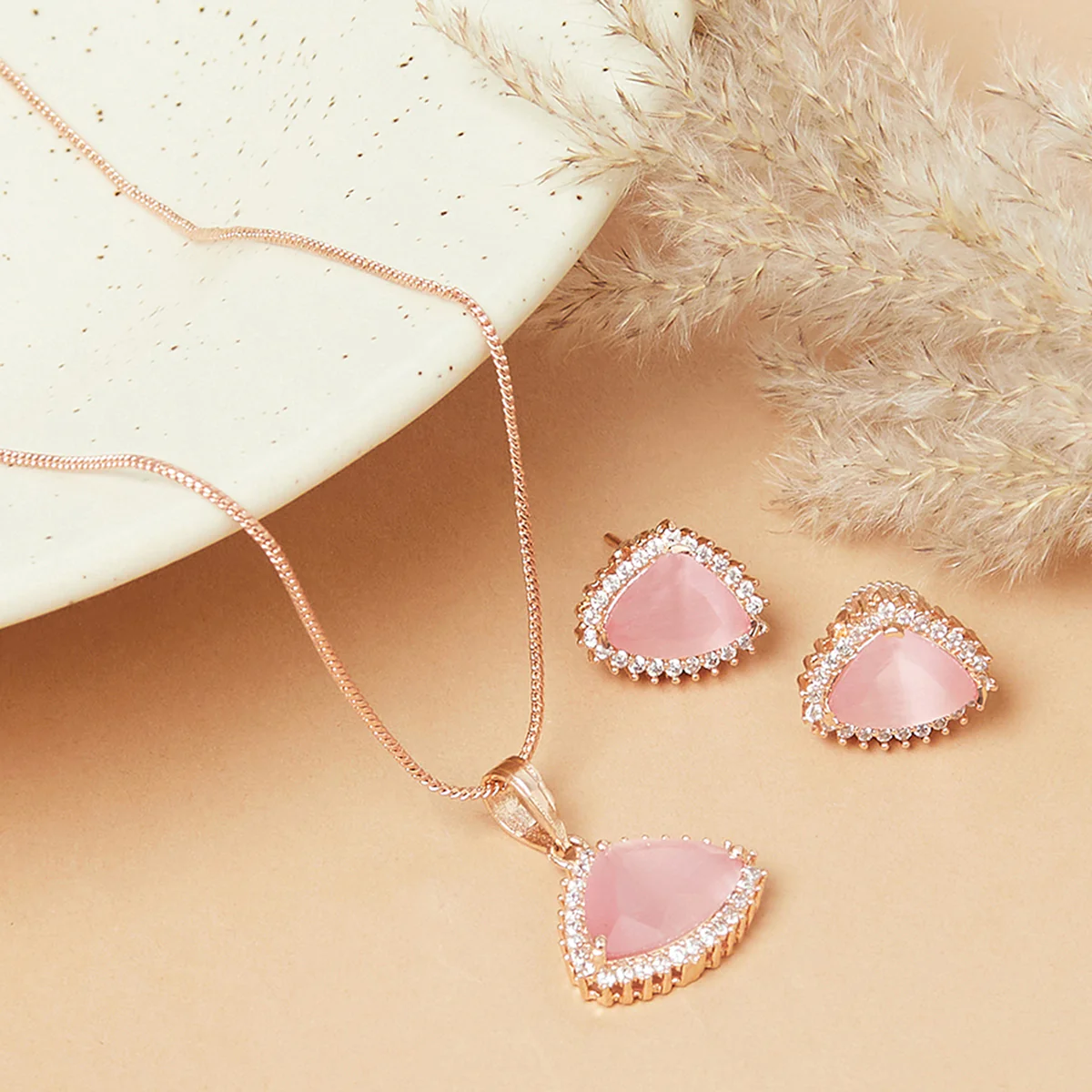 Generic women Rose gold plated pendant set