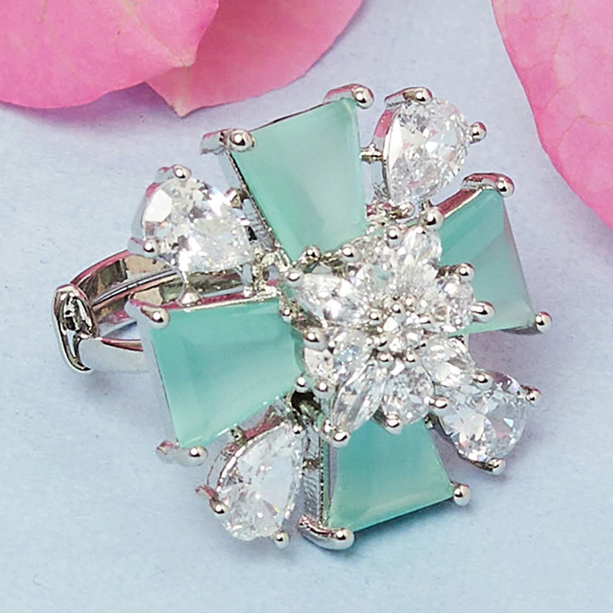 Sparkling Elegance Turquoise Stones Ring