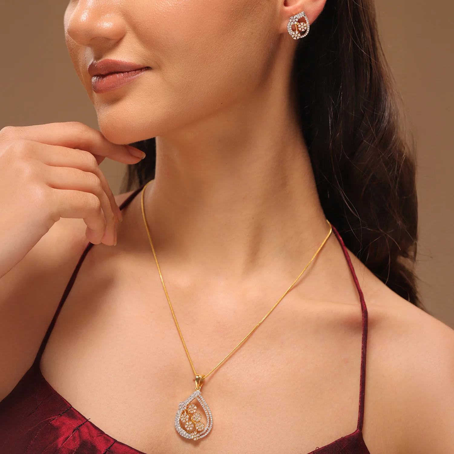 Gold Elegance Blossom Aura American Diamond Pendant Set - Image 2